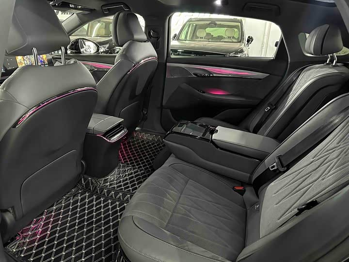 Фото 9 - Voyah Passion