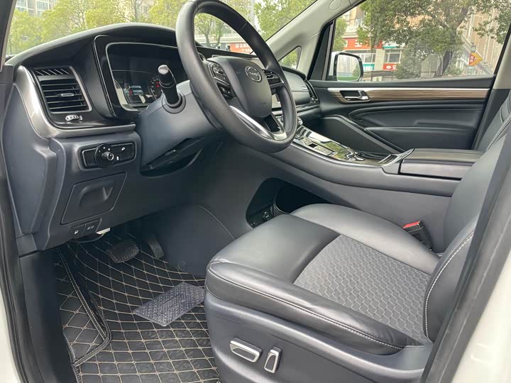 Фото 7 - GAC Trumpchi M8