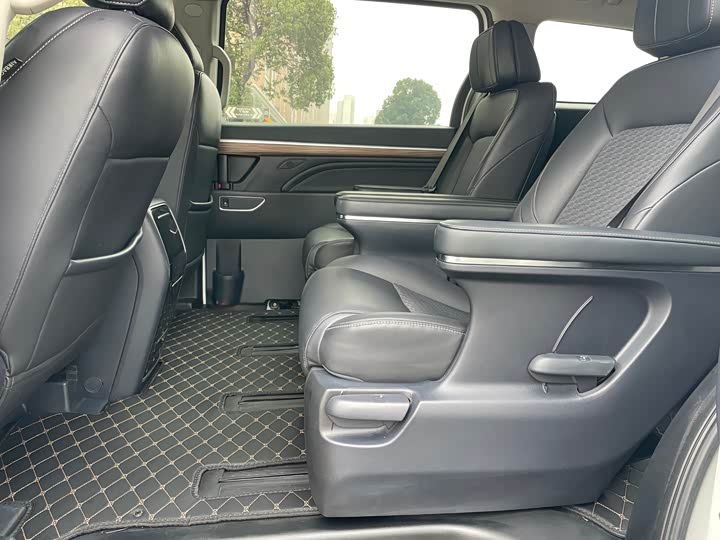 Фото 8 - GAC Trumpchi M8