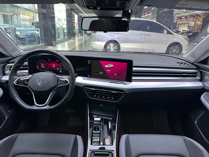 Фото 9 - Volkswagen Lamando L