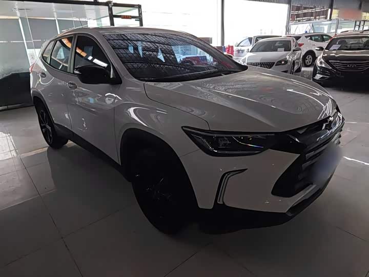 Фото 4 - Chevrolet Tracker