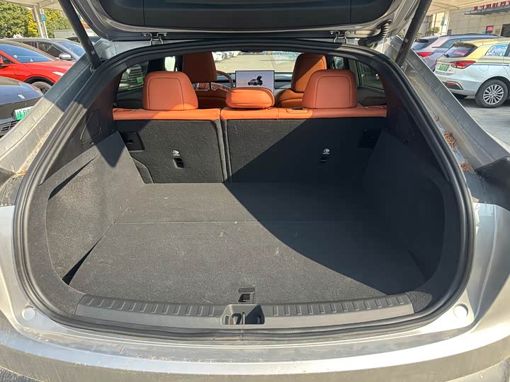 Фото 6 - Nio Onvo L60