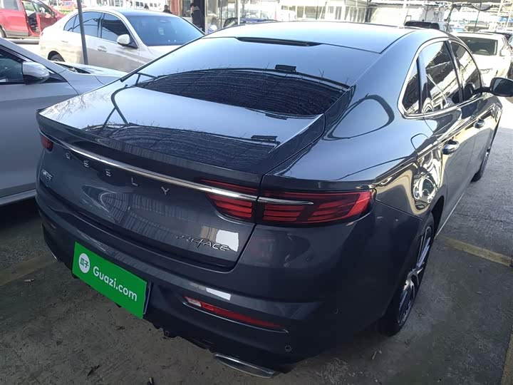 Фото 7 - Geely Preface