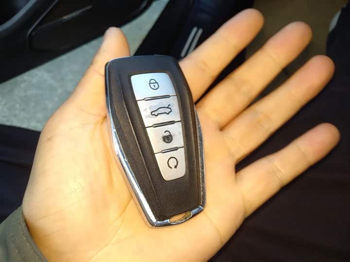 Фото 9 - Geely Preface