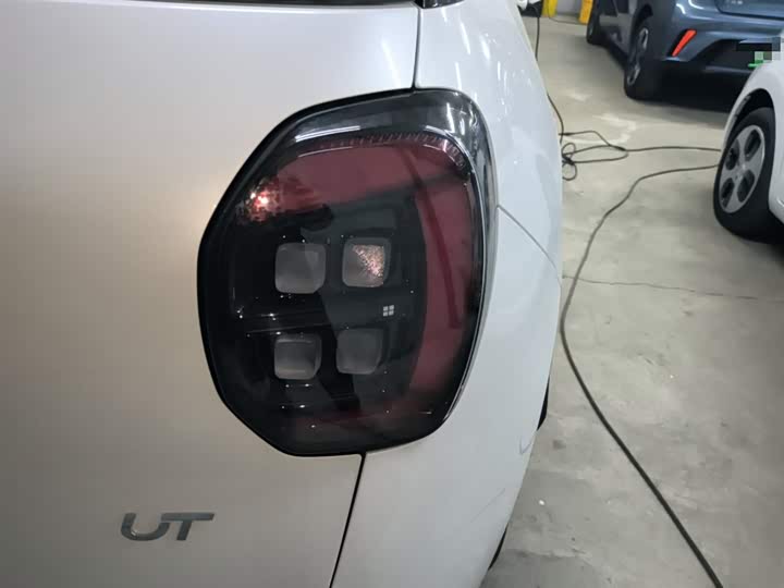 Фото 8 - GAC Aion UT