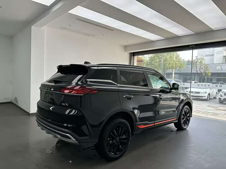 Фото 7 - Geely Atlas