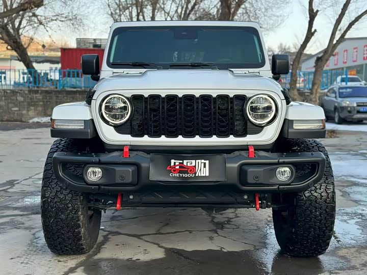 Фото 2 - Jeep Wrangler