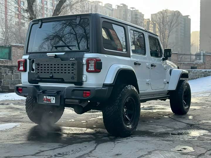 Фото 8 - Jeep Wrangler