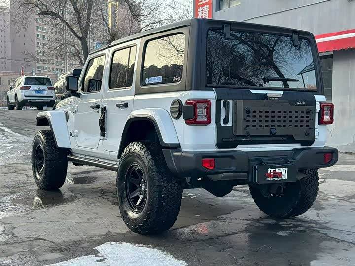 Фото 9 - Jeep Wrangler