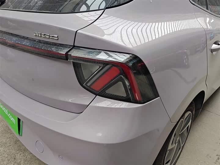 Фото 8 - MG Motor 4 EV