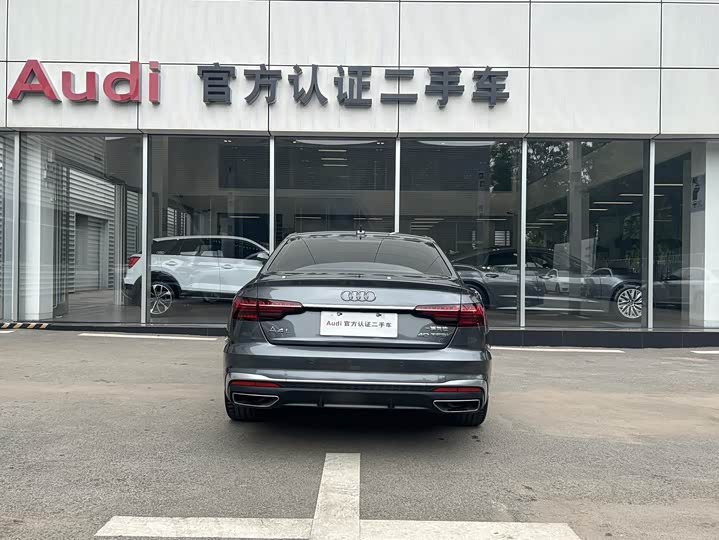 Фото 2 - Audi A4L