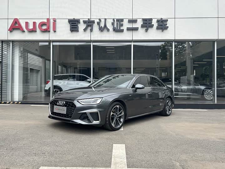 Фото 5 - Audi A4L