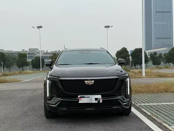 Фото 2 - Cadillac XT5