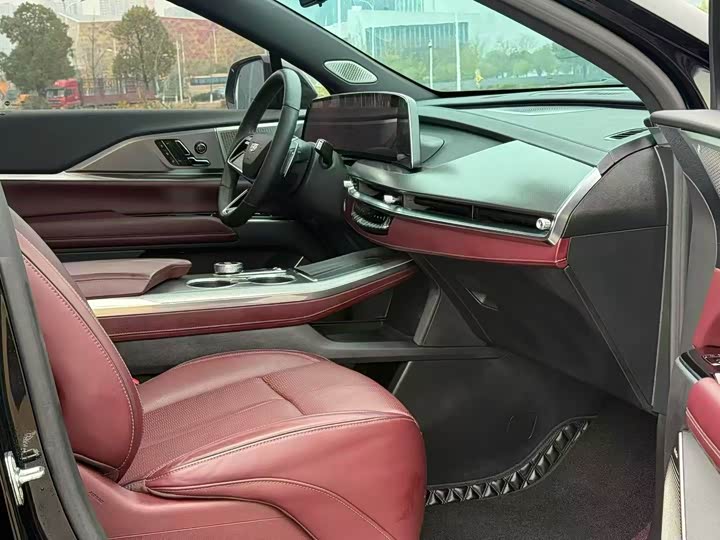 Фото 5 - Cadillac XT5