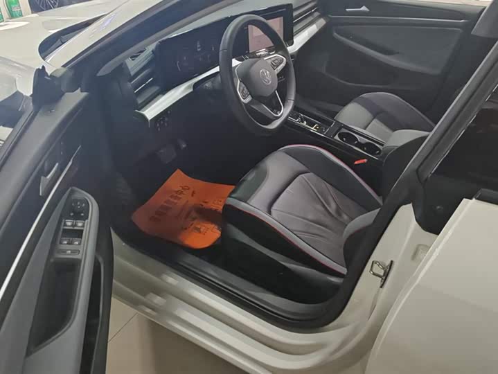 Фото 9 - Volkswagen Lamando L