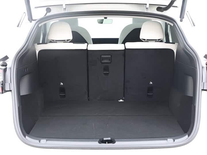 Фото 8 - Tesla Model Y