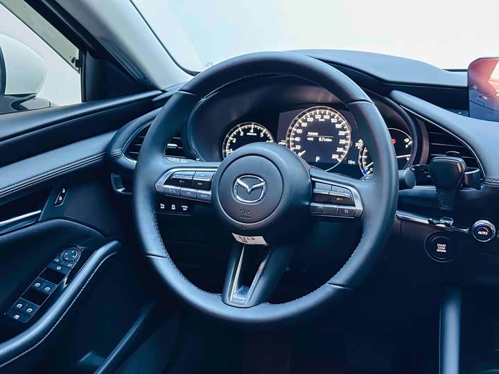 Фото 8 - Mazda 3 (Axela)