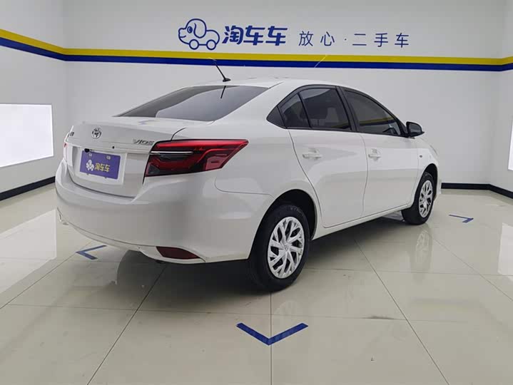 Фото 3 - Toyota Vios
