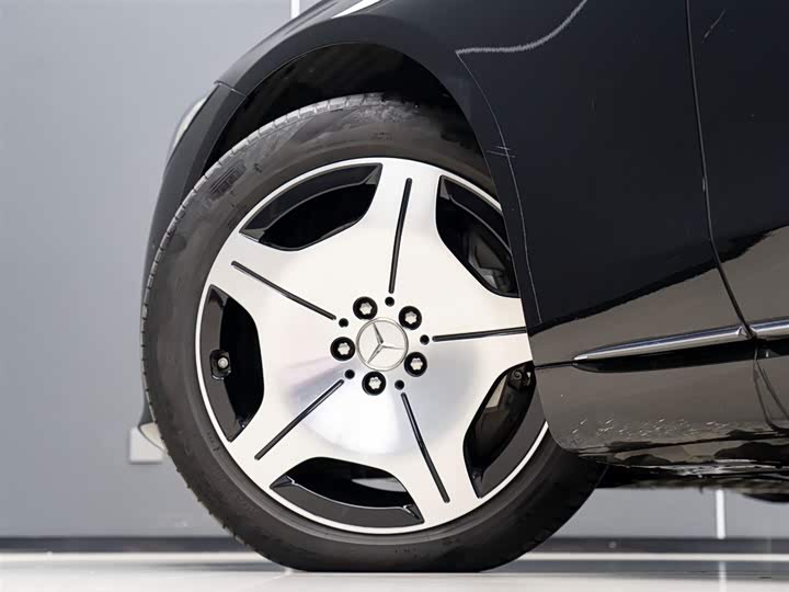 Фото 5 - Mercedes-Benz Maybach S-Class