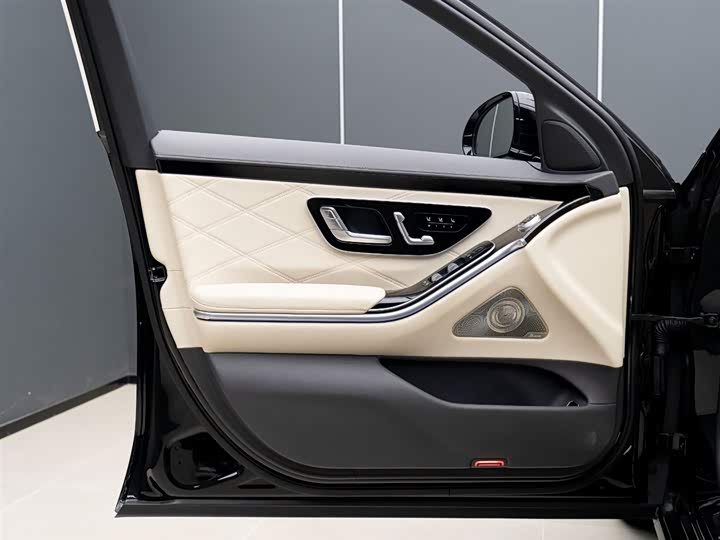 Фото 7 - Mercedes-Benz Maybach S-Class