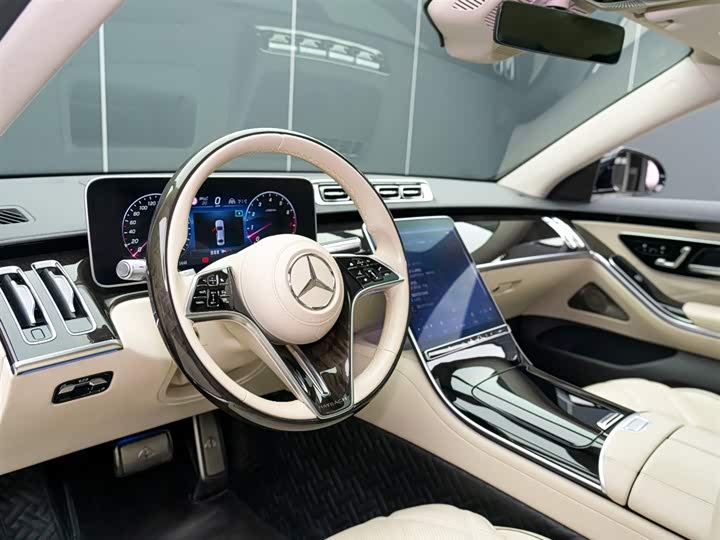 Фото 9 - Mercedes-Benz Maybach S-Class