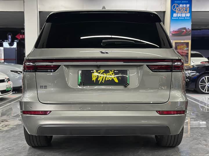 Фото 7 - LiXiang One