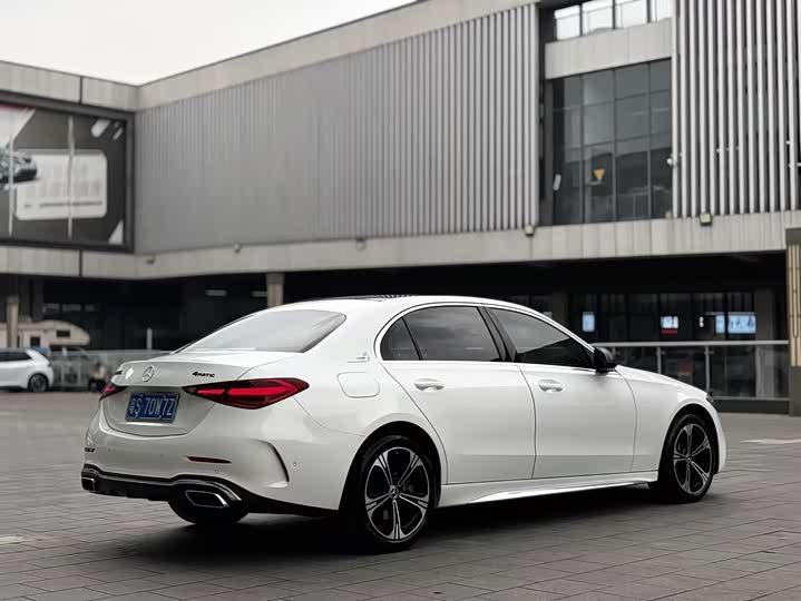 Фото 9 - Mercedes-Benz C-Class