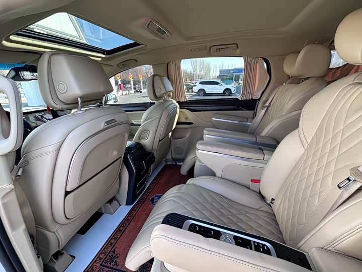 Фото 6 - Buick GL8 ES