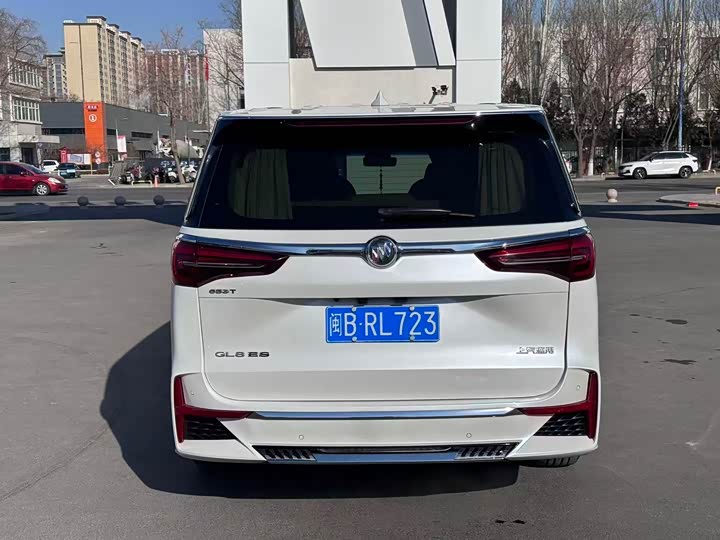 Фото 8 - Buick GL8 ES