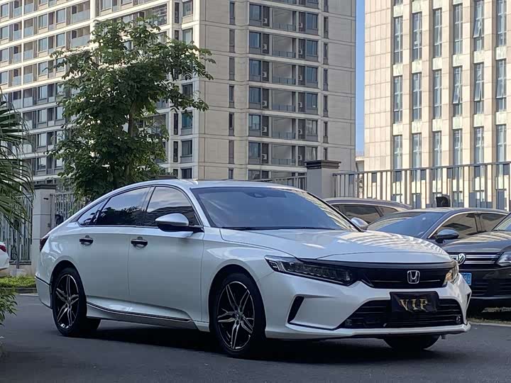 Фото 3 - Honda Inspire