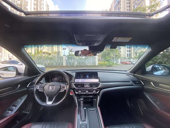 Фото 4 - Honda Inspire