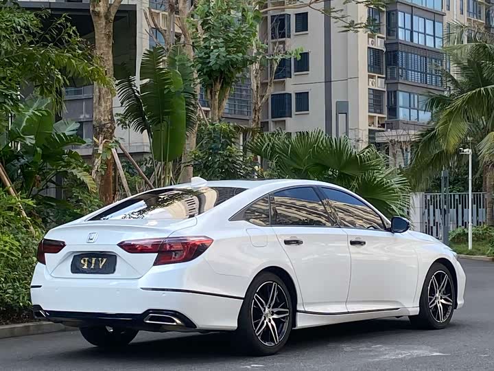 Фото 9 - Honda Inspire