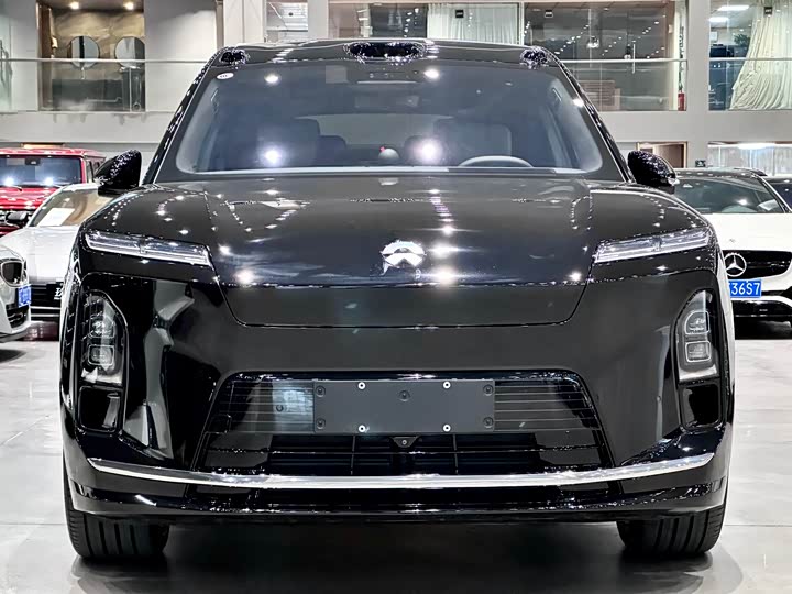 Фото 2 - Nio ES8