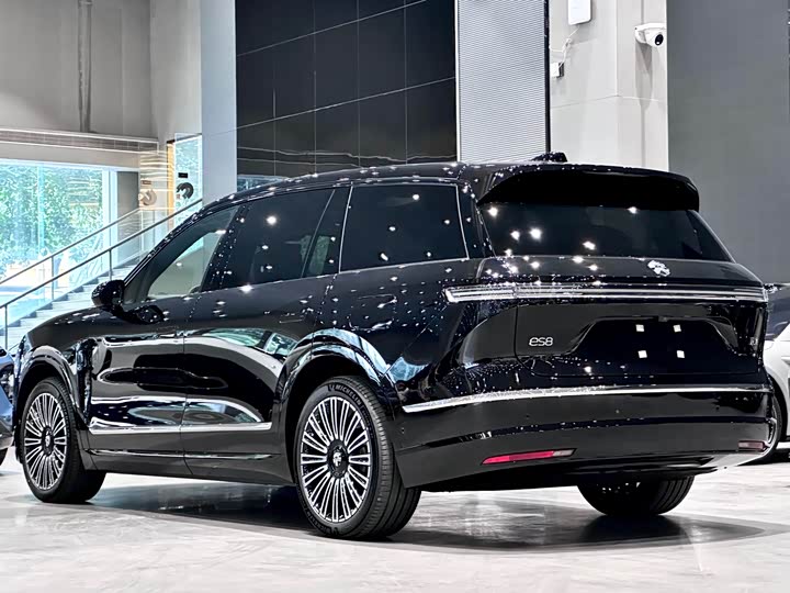 Фото 4 - Nio ES8