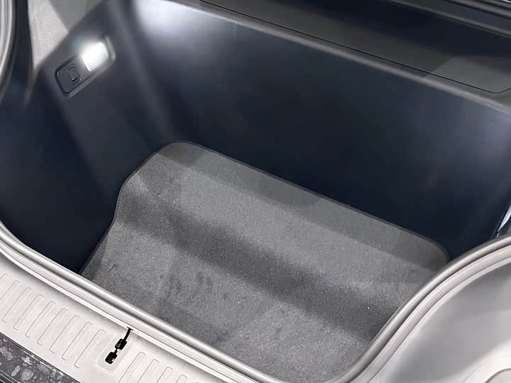 Фото 9 - Nio ES8