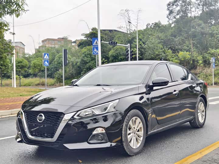 Фото 1 - Nissan Teana