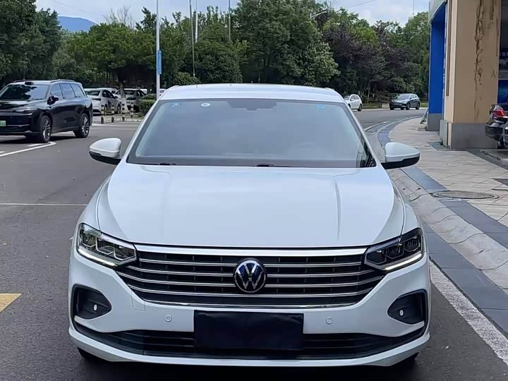 Фото 2 - Volkswagen Lavida