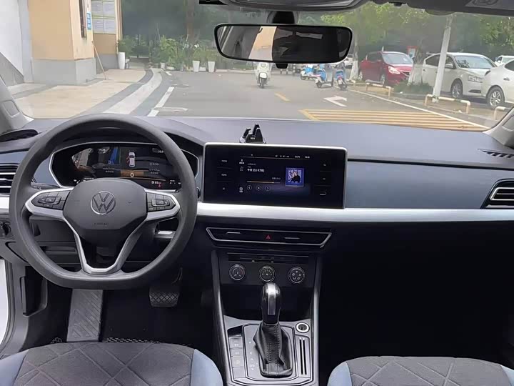 Фото 6 - Volkswagen Lavida