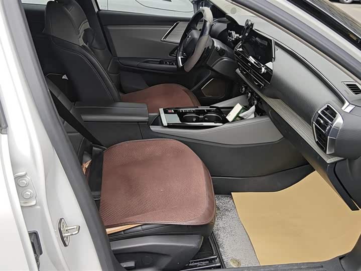 Фото 8 - Citroen C5 X