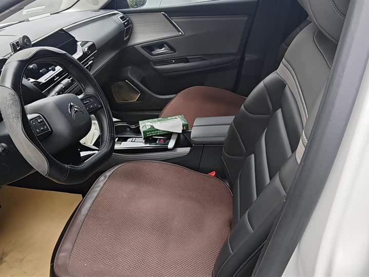 Фото 9 - Citroen C5 X