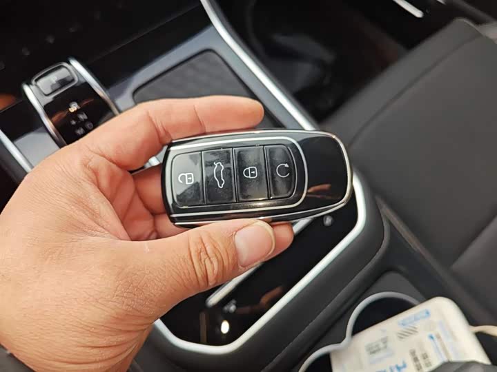 Фото 9 - Chery Tiggo 8