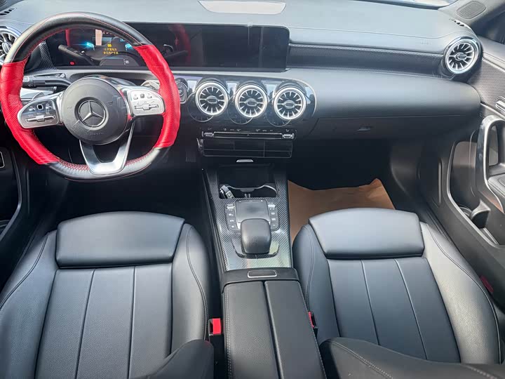 Фото 5 - Mercedes-Benz A-Class