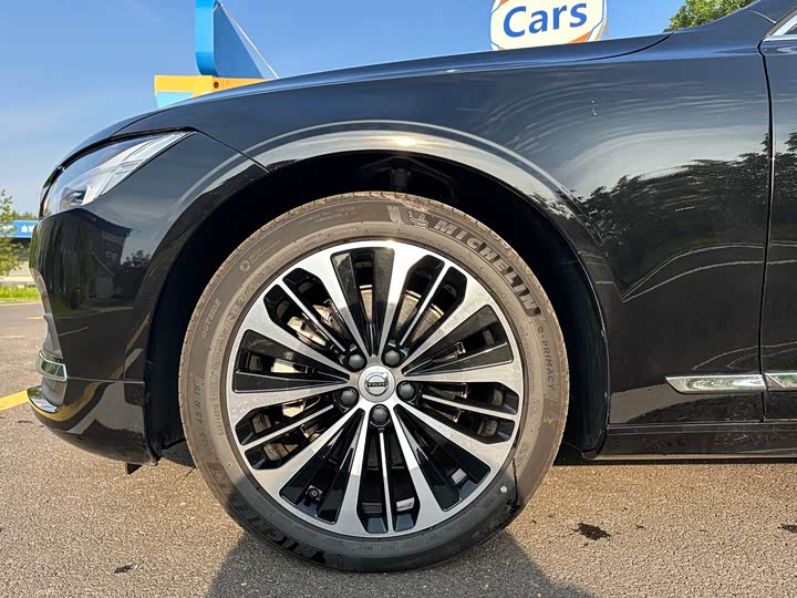 Фото 4 - Volvo S90