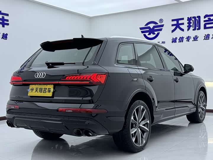Фото 6 - Audi Q7