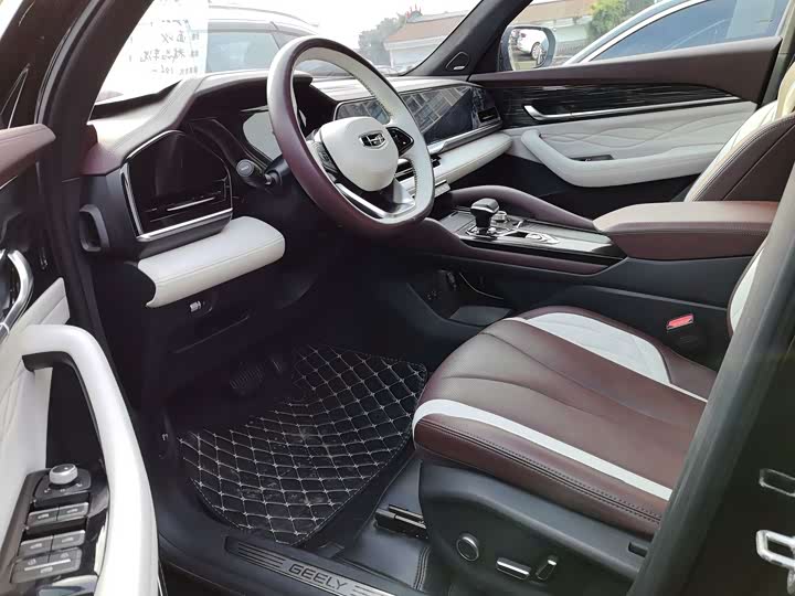 Фото 4 - Geely Monjaro