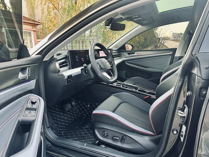 Фото 7 - Volkswagen Lamando L