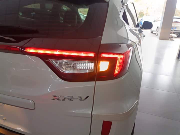 Фото 8 - Honda XR-V