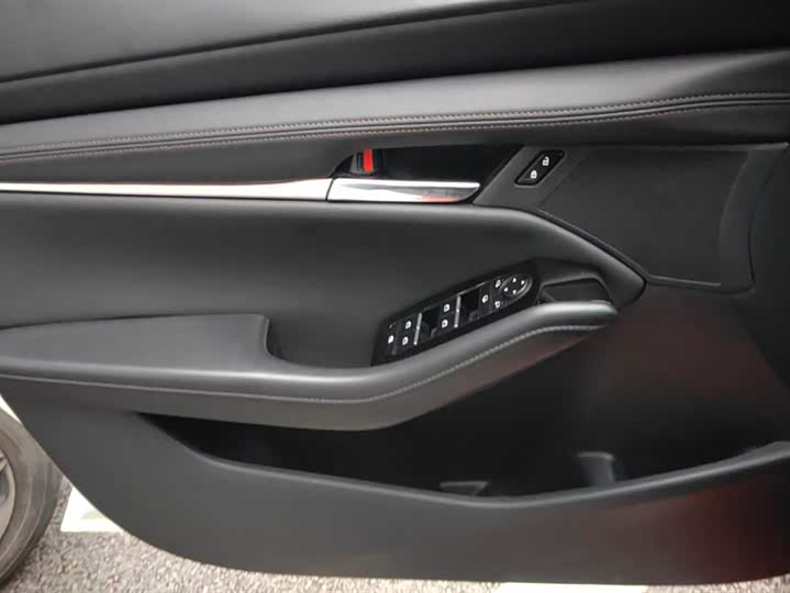 Фото 7 - Mazda 3 (Axela)