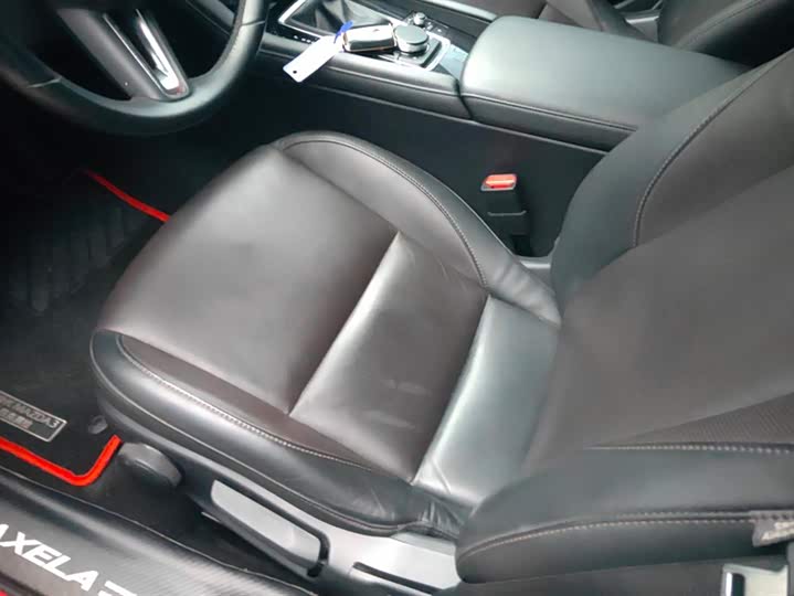 Фото 9 - Mazda 3 (Axela)