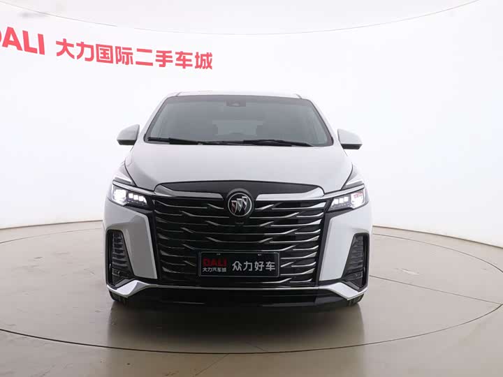 Фото 2 - Buick GL8 ES